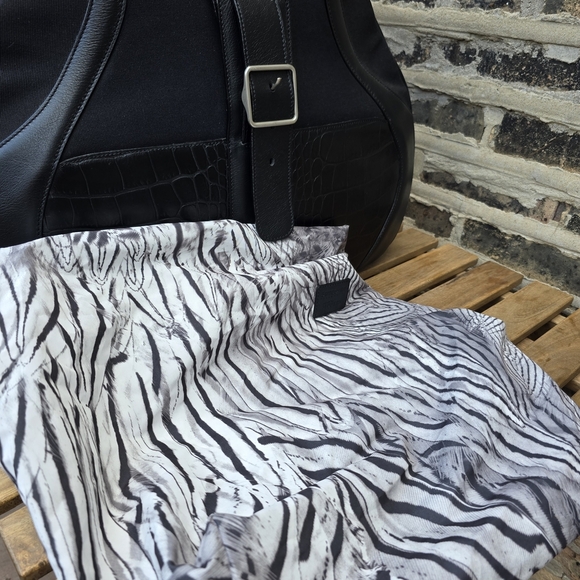 Samsonite Label Alexander McQueen Luggage. - Picture 6 of 17